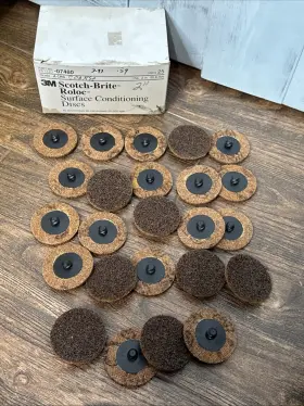 0511-31-07480 3m 24 Scotch-brite Roloc Surface Conditioning Discs 051131-07480 2 Inch Coarse