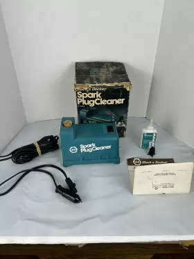 9514 Black Decker Vintage And Spark Plug Cleaner 12v #9514 With Box Made In Usa