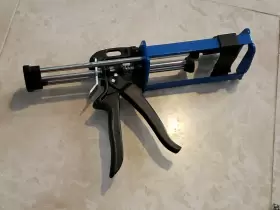 135305 Bonding Solutions Pliogrip Manual Applicator Gun 220ml Like New Condition