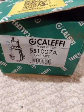551007a Caleffi 551035 1-1/4 Inch Npt Air Separator New Box Worn