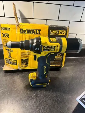 Dcf403b Dewalt 20v Max Xr Brushless Cordless 3/16 Inch Rivet Tool Only
