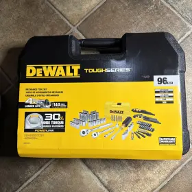 Dwmt45410 Dewalt 96 Pc. 1/4 Inch And 3/8 Mechanics Tool Set