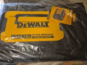 Dwst560104 Dewalt 20 Inch Tool Bag Water Resistant Ip54 Compartment Pro Open Mouth