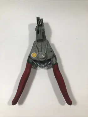 Direct Source Int 837654580844 Qrplv Large Vertical Quick Release Pliers Red Grip