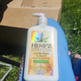 6728038127 Hempz Fresh Fusions Citrine Crystal And Quartz Herbal Body Moisturizer