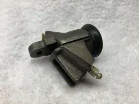 22804 Hydraulic 1959 Chrysler Nos Front Lower Wheel Cylinder By For Drum Brakes