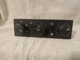 84735402 Mack Multi Function Climate Control