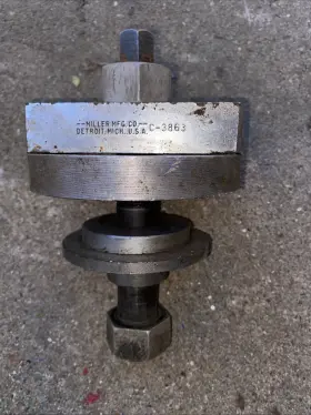 C-3863 Miller C-3683 Compressor/installer Made In Detroit