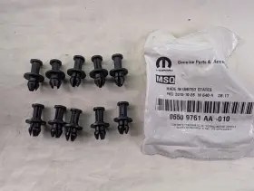 06509761aa Mopar New Oem Set Of 10 Push Pin 6509761aa