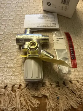 Amx300lf North Safety Honeywell Amx Mixing Valve Kit - 3/4 Inch Sweat
