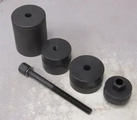 T79p-5638-a Otc Ford Rotunda 204-s043 Axle Suspension Bushing Set
