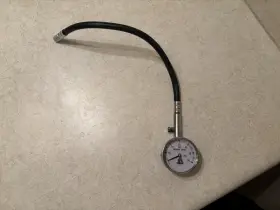 Tpg-60 Pro-bilt Hot Rod Parts 0-60 Psi Tire Pressure Gauge With Hose Will Hold Reading Until You Release It