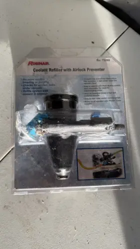 75260 Robinair Coolant Refiller With Air Lock