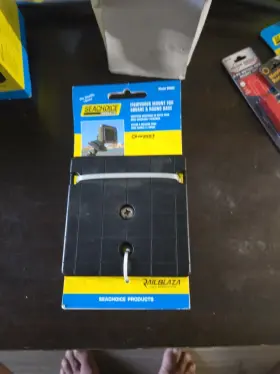 02414011 Seachoice 89900 Fish Finder Mount R-lock S