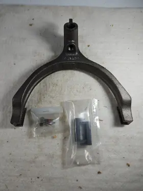 53-66-3-2x Tremec Assy Shift Fork