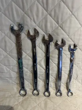 94020 V-8 Tools Lot Of 5 Combination Wrenches V8 9/16 5/8 11/16 3/4 13/16 Please Read 94020 V-8 Tools Lot Of 5 Combination Wrenches V8 9/16 5/8 11/16 3/4 13/16 Please Read