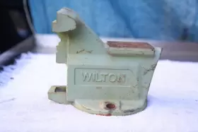 76655-03 Wilton High-visibility 6-1/2 Inch Pipe/bench Vise Vice Static Jaw 76655