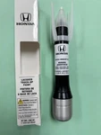 Genuine Honda Platinum White Pearl Touch Up Paint 08703-NH883PAH-A1 / Es New. Price: $21.50.