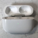 Apple Airpods Pro 2ND Gen Magsafe Replacement Charging Case Only A2700 Used. Price: $24.95.