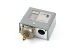Johnson Controls Temperature Switch TPE50-18 Used. Price: $58.50.